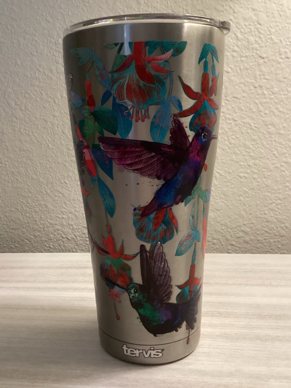 Tervis Colorful Hummingbirds 30 oz  Stainless Steel Insulated Tumbler w/Lid